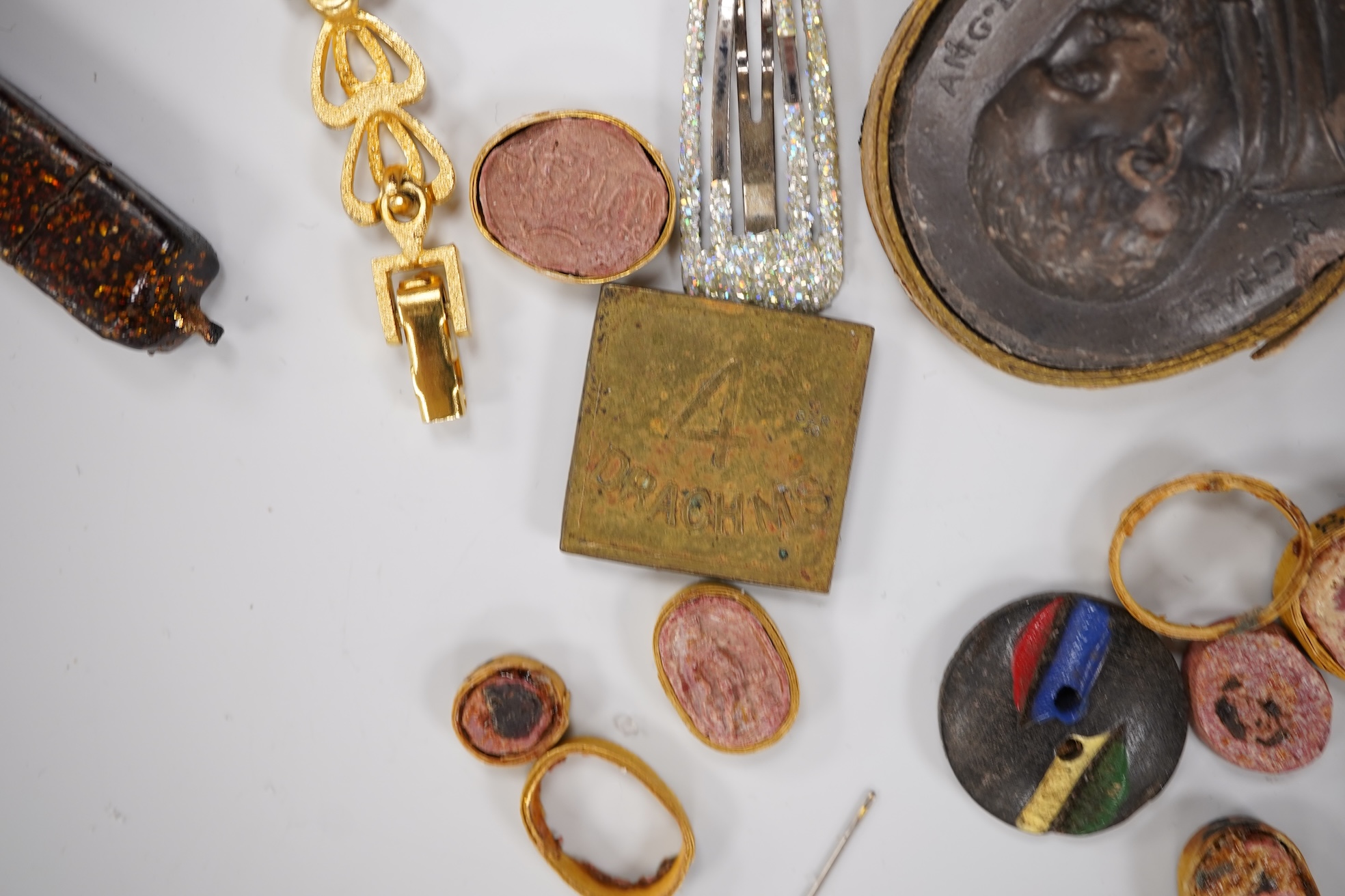 Objects of vertu and miscellaneous items to include mosaic cross, enamel jewels and brooches
